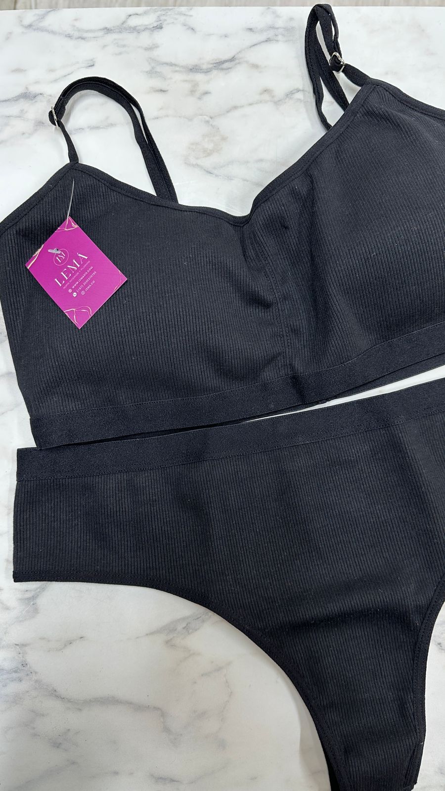 Conjunto Deportivo | Blanco y Negro
