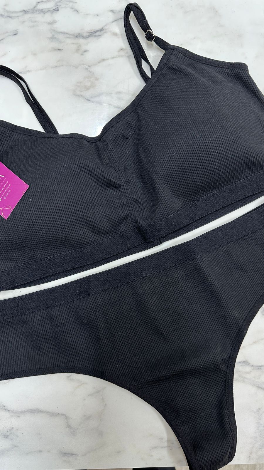Conjunto Deportivo | Blanco y Negro