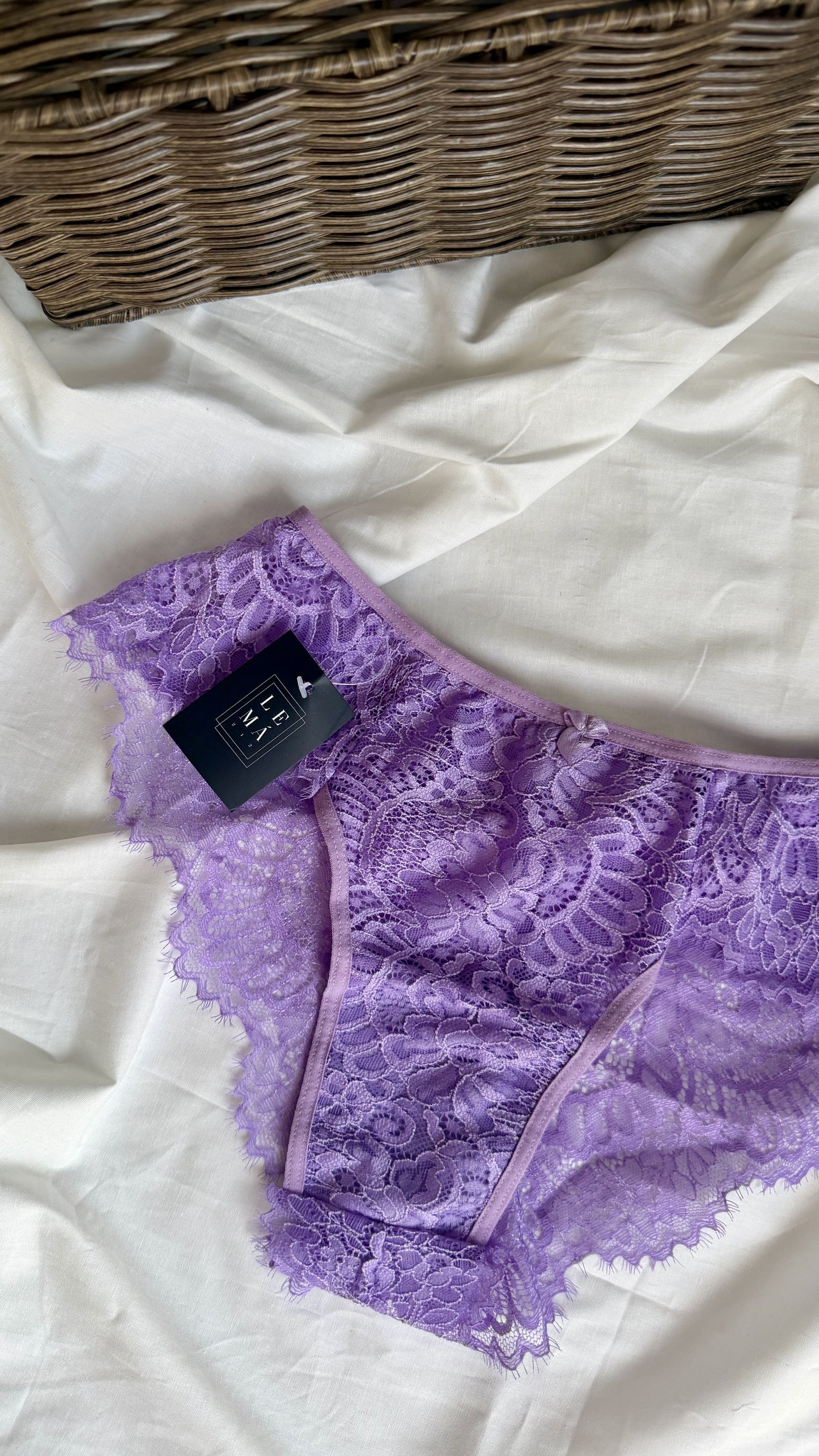 Panty Cachetero En Encaje