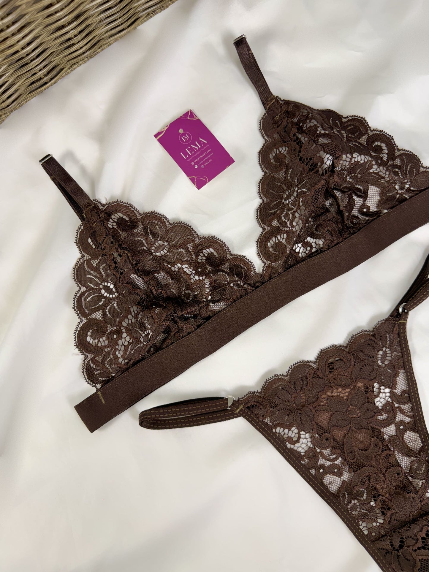 CONJUNTO LENCERIA EN ENCAJE | HILO MOCCA 671