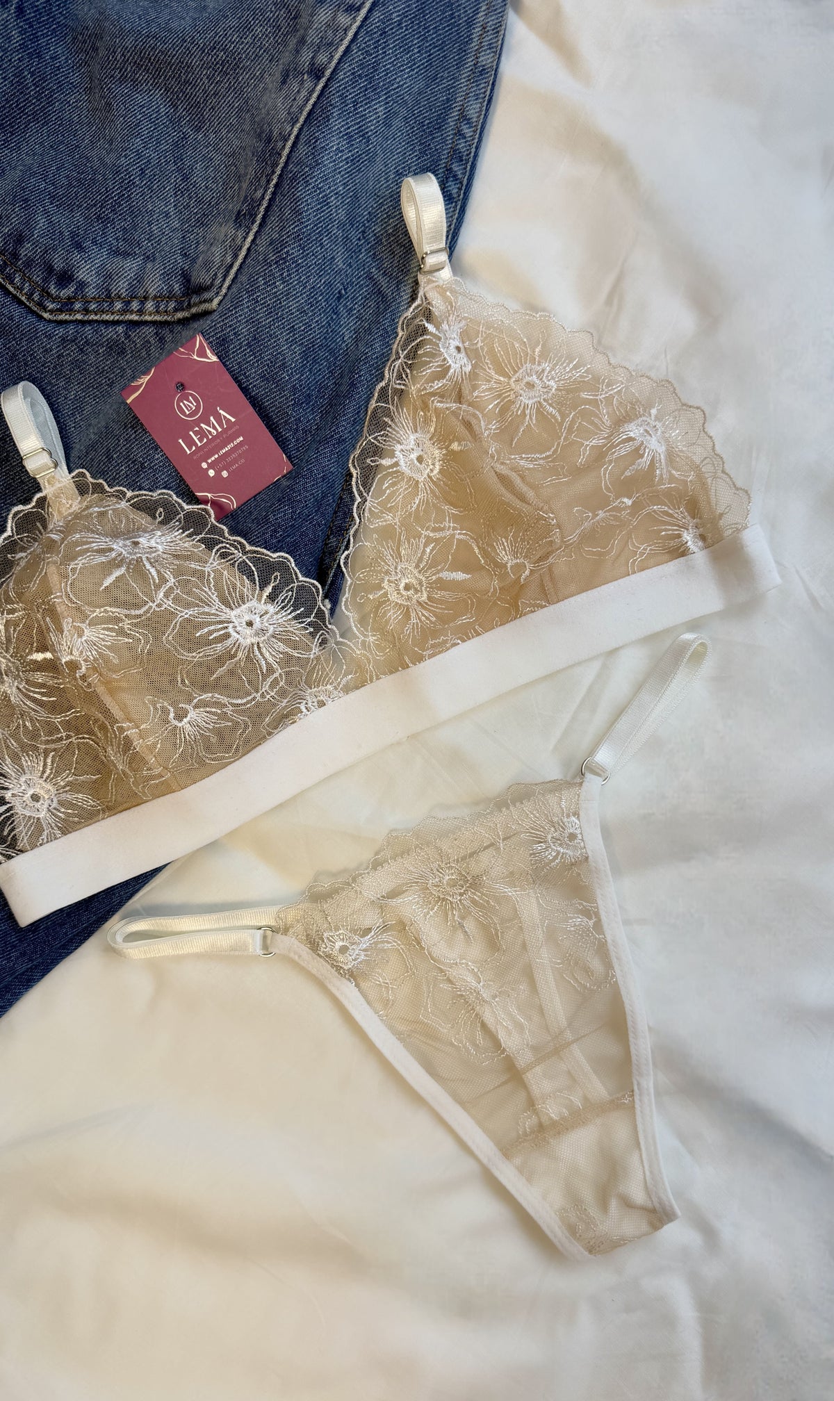 CONJUNTO BORDADO | DORADO CON FLORES