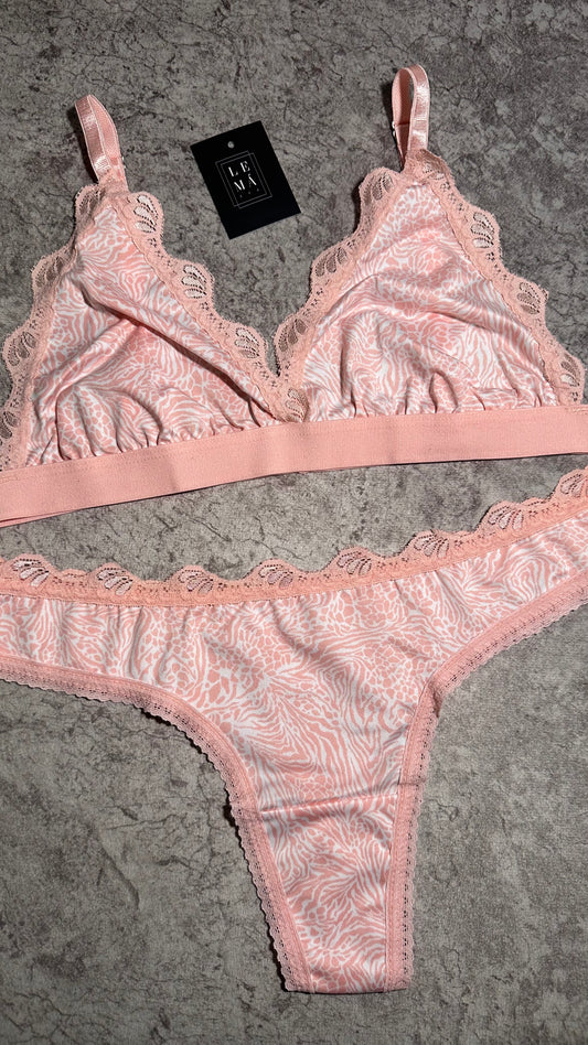 Conjunto Básico Lencería Tanga Rosa Lycra 537