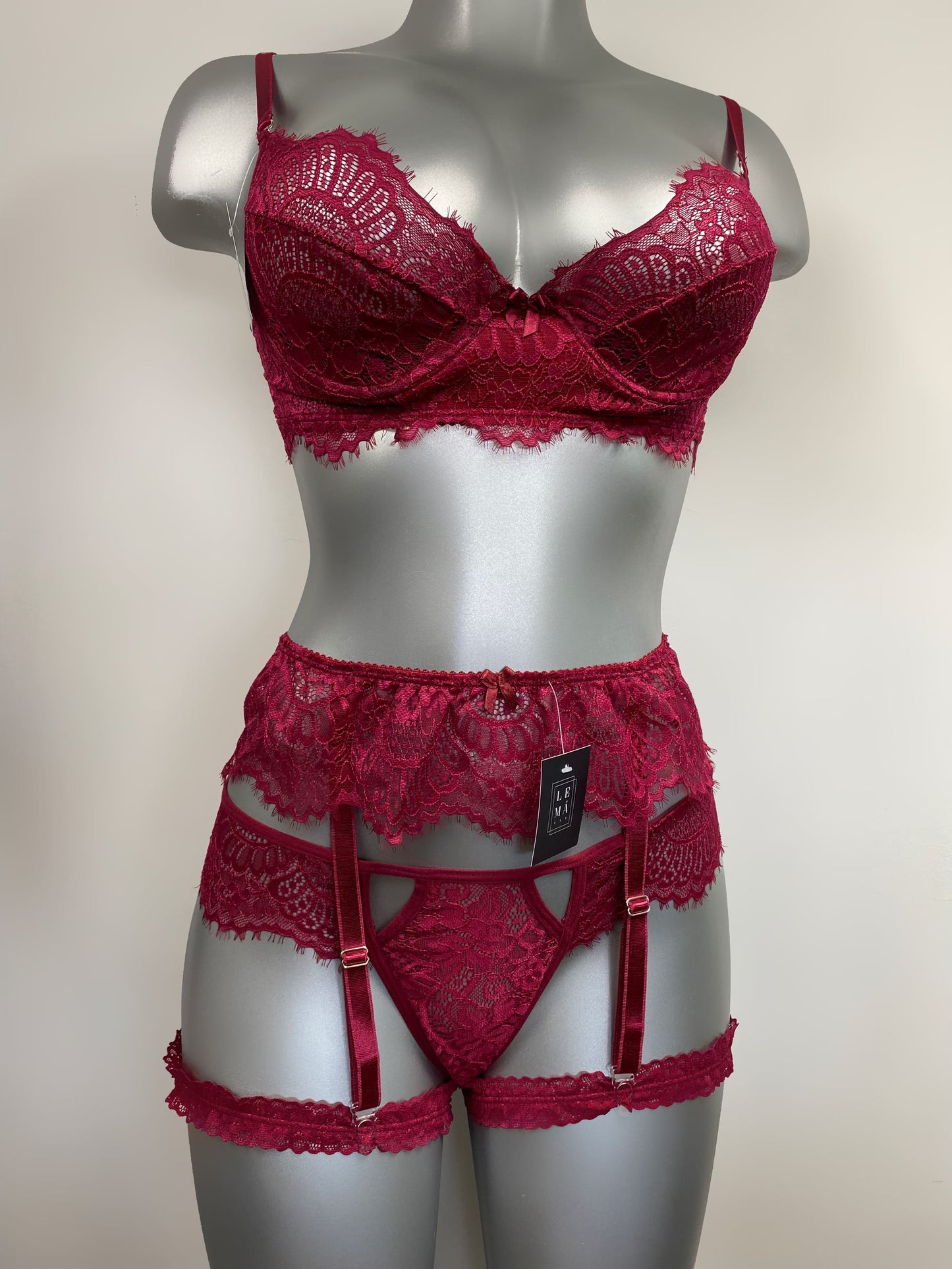 Conjunto Olivia Vino + Liguero